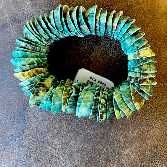 Brand New Sea Green Bracelet - Picture 3 of 5